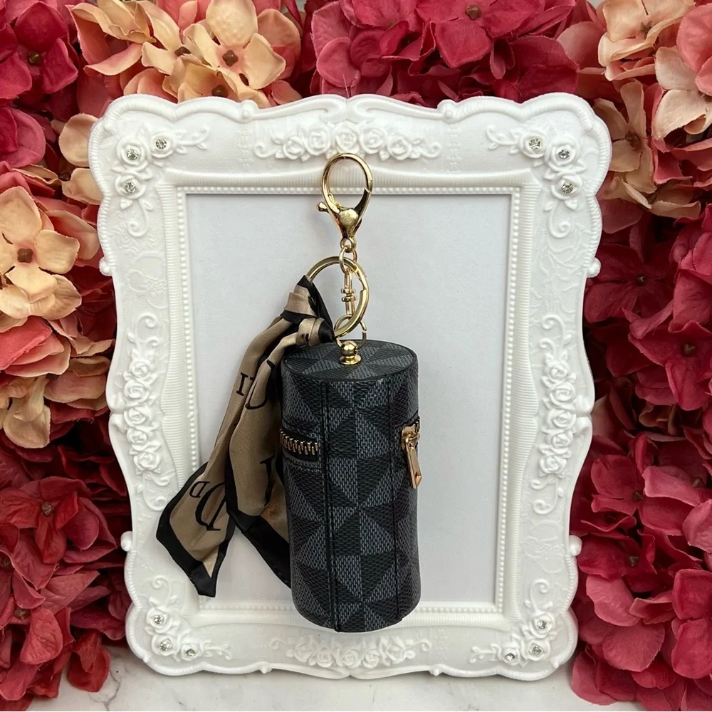 Mickey Mouse Coin Purse with Ribbon Tassel Keychain - Picture 6 of 16